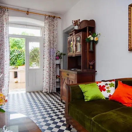 Liliana 스플리트